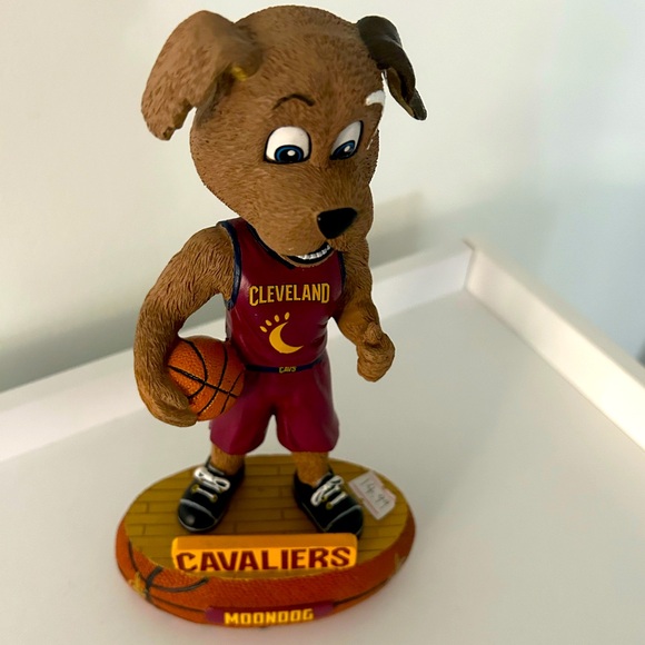 Cleveland Cavaliers Mascot - Bobblehead NBA Limited Edition Collectible - Picture 4 of 9